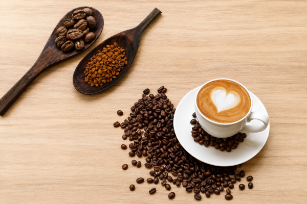 cup and granules free-dried coffee